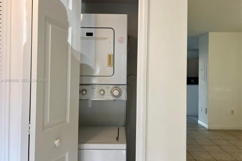 Condo in Homestead, Florida, 3 bedrooms № 2167905 - photo 15
