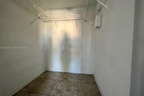 Condo in Homestead, Florida, 3 bedrooms № 2167905 - photo 6