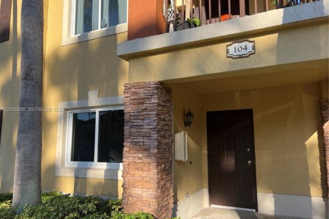 Condo in Homestead, Florida, 3 bedrooms № 2167905 - photo 3