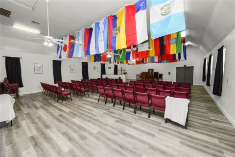Commercial property in Mulberry, Florida 222.97 sq.m. № 2096216 - photo 2