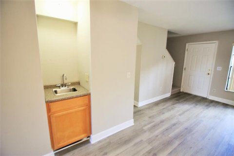 Townhouse in Winter Park, Florida 2 bedrooms, 95.78 sq.m. № 2295314 - photo 7