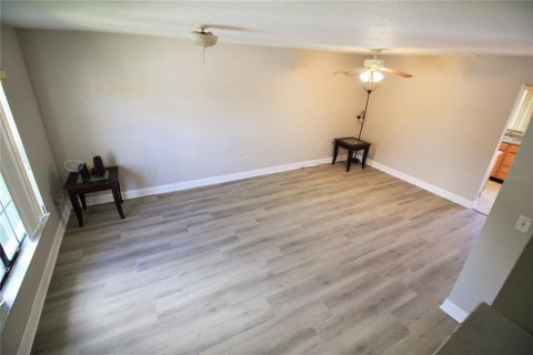 Townhouse in Winter Park, Florida 2 bedrooms, 95.78 sq.m. № 2295314 - photo 8