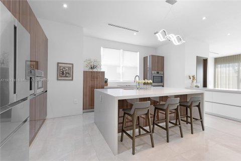 Casa en venta en Miami, Florida, 3 dormitorios, 319.96 m2 № 1974142 - foto 24