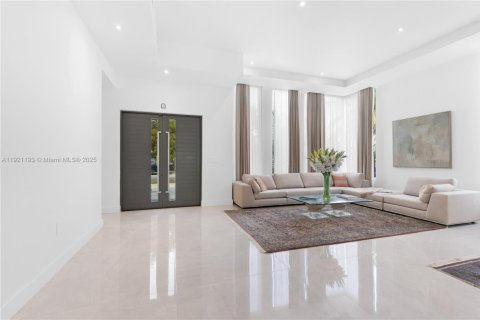 Casa en venta en Miami, Florida, 3 dormitorios, 319.96 m2 № 1974142 - foto 5