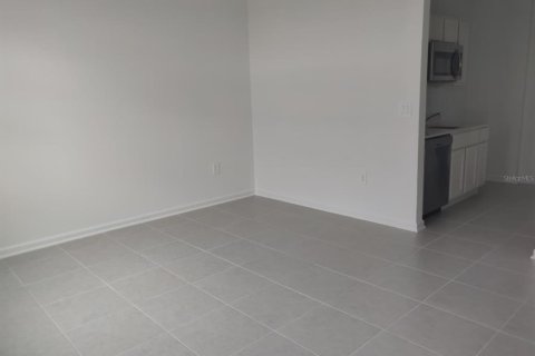 Casa en alquiler en Haines City, Florida, 4 dormitorios, 195.93 m2 № 1912018 - foto 5