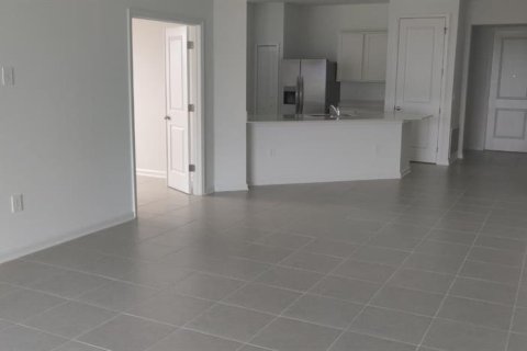 Casa en alquiler en Haines City, Florida, 4 dormitorios, 195.93 m2 № 1912018 - foto 3