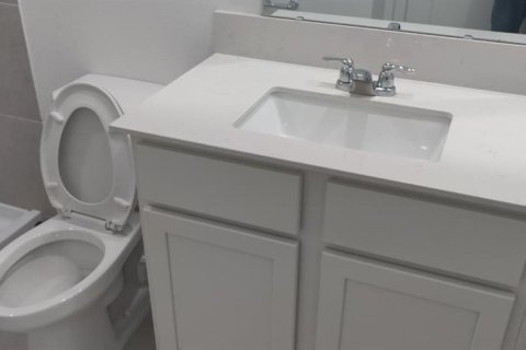 Casa en alquiler en Haines City, Florida, 4 dormitorios, 195.93 m2 № 1912018 - foto 9
