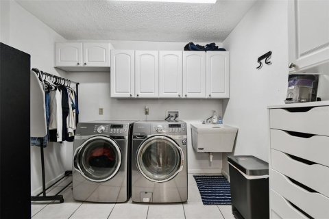 Купить виллу или дом в Тампа, Флорида 12 комнат, 240.06м2, № 1902431 - фото 27