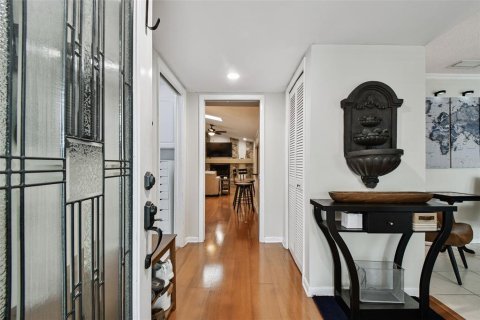 Купить виллу или дом в Тампа, Флорида 12 комнат, 240.06м2, № 1902431 - фото 5
