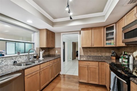 Купить виллу или дом в Тампа, Флорида 12 комнат, 240.06м2, № 1902431 - фото 16