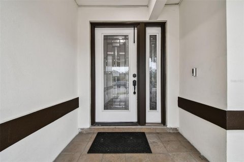 Купить виллу или дом в Тампа, Флорида 12 комнат, 240.06м2, № 1902431 - фото 4