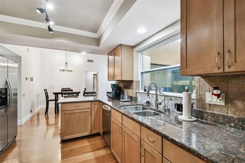 Купить виллу или дом в Тампа, Флорида 12 комнат, 240.06м2, № 1902431 - фото 15