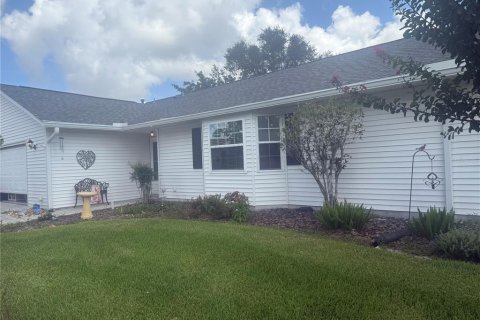House in Leesburg, Florida 3 bedrooms, 209.4 sq.m. № 2303300