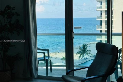 Copropriété à vendre à Hollywood, Floride: 2 chambres, 114.83 m2 № 1860555 - photo 18