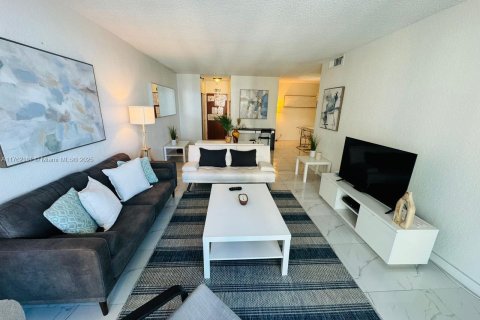 Copropriété à vendre à Hollywood, Floride: 2 chambres, 114.83 m2 № 1860555 - photo 20