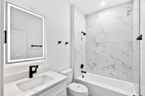 Casa en venta en Port Charlotte, Florida, 4 dormitorios, 169.73 m2 № 2101314 - foto 29
