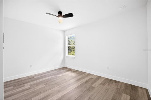 Casa en venta en Port Charlotte, Florida, 4 dormitorios, 169.73 m2 № 2101314 - foto 27