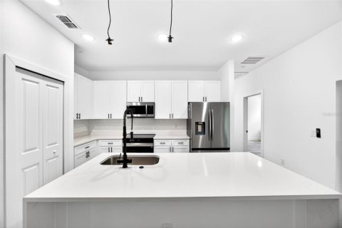 Casa en venta en Port Charlotte, Florida, 4 dormitorios, 169.73 m2 № 2101314 - foto 15