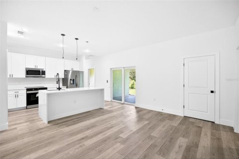 Casa en venta en Port Charlotte, Florida, 4 dormitorios, 169.73 m2 № 2101314 - foto 9