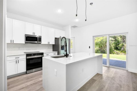 Casa en venta en Port Charlotte, Florida, 4 dormitorios, 169.73 m2 № 2101314 - foto 16