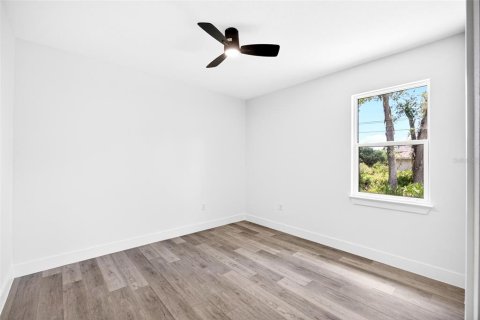 Casa en venta en Port Charlotte, Florida, 4 dormitorios, 169.73 m2 № 2101314 - foto 30