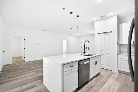 Casa en venta en Port Charlotte, Florida, 4 dormitorios, 169.73 m2 № 2101314 - foto 13