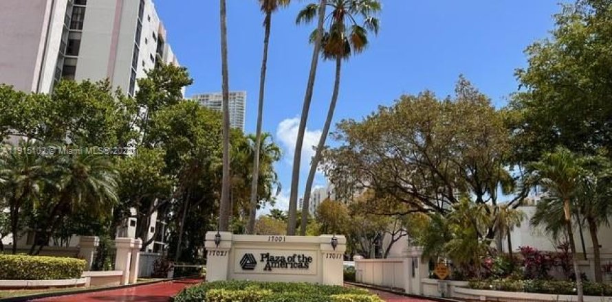 Condominio en Sunny Isles Beach, Florida, 1 dormitorio  № 1973781