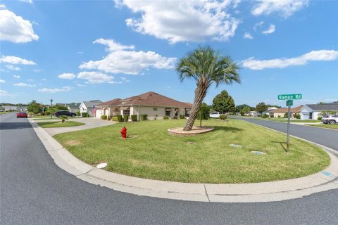 House in The Villages, Florida 3 bedrooms, 174.19 sq.m. № 1858307 - photo 18