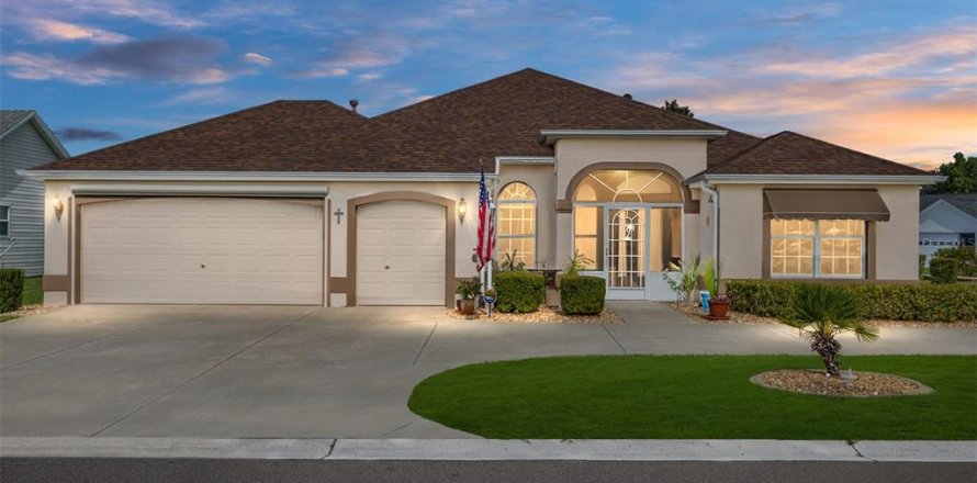 House in The Villages, Florida 3 bedrooms, 174.19 sq.m. № 1858307