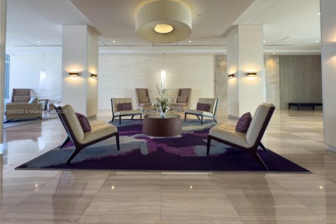 Copropriété à vendre à Sunny Isles Beach, Floride: 2 chambres, 126.25 m2 № 1888859 - photo 20