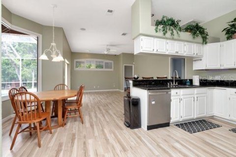 House in New Port Richey, Florida 4 bedrooms, 245.54 sq.m. № 1690761 - photo 26