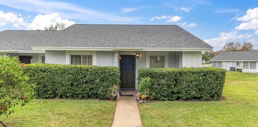Condominio en Hudson, Florida, 2 dormitorios  № 1546476