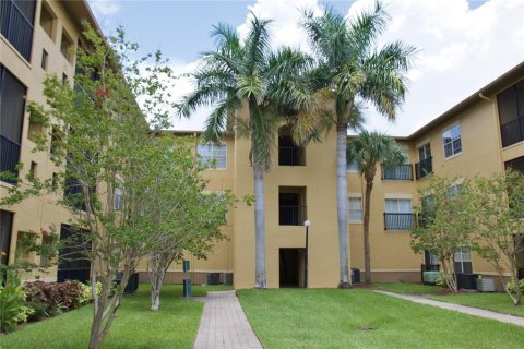 Condominio en Tampa, Florida, 1 dormitorio  № 2207089
