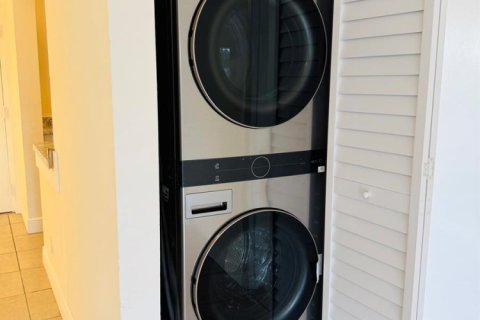 Copropriété à louer à Boca Raton, Floride: 2 chambres, 86.96 m2 № 2293600 - photo 4