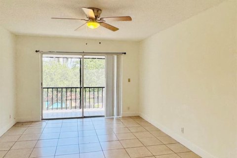 Copropriété à louer à Boca Raton, Floride: 2 chambres, 86.96 m2 № 2293600 - photo 2