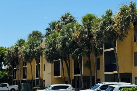 Copropriété à louer à Boca Raton, Floride: 2 chambres, 86.96 m2 № 2293600 - photo 12