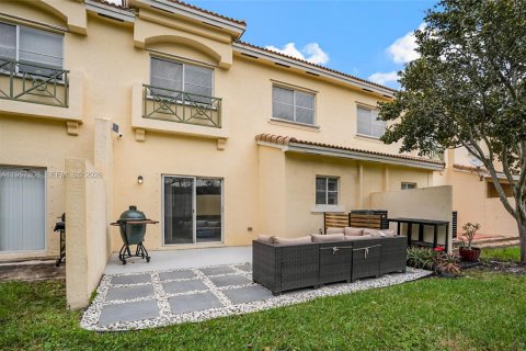 Townhouse in Sunrise, Florida 2 bedrooms, 139.17 sq.m. № 2021035 - photo 29