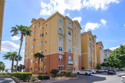 Copropriété à vendre à Orlando, Floride: 2 chambres, 200.85 m2 № 1555251 - photo 2