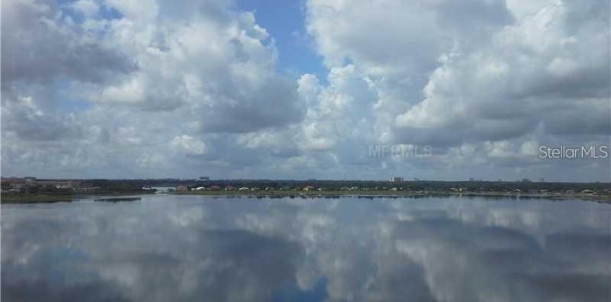 Condo à Orlando, Floride, 2 chambres  № 1555251