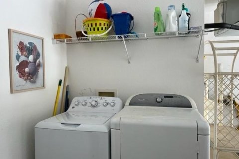 House in Punta Gorda, Florida 2 bedrooms, 113.25 sq.m. № 1723496 - photo 23