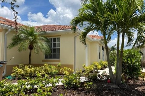 House in Punta Gorda, Florida 2 bedrooms, 113.25 sq.m. № 1723496 - photo 4