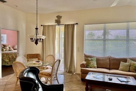 House in Punta Gorda, Florida 2 bedrooms, 113.25 sq.m. № 1723496 - photo 10