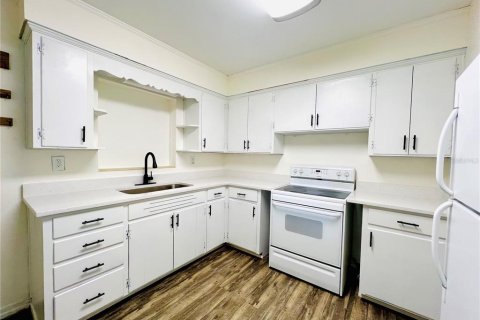 Apartment in Winter Haven, Florida 3 bedrooms, 114.64 sq.m. № 2200822 - photo 12