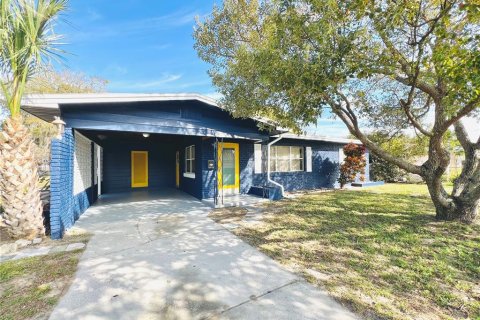 Apartment in Winter Haven, Florida 3 bedrooms, 114.64 sq.m. № 2200822