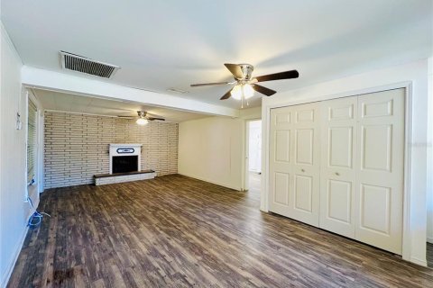 Apartment in Winter Haven, Florida 3 bedrooms, 114.64 sq.m. № 2200822 - photo 15