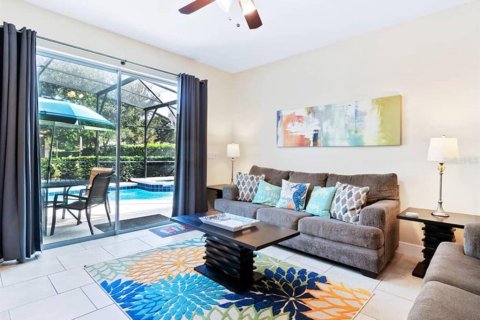 House in Davenport, Florida 5 bedrooms, 196.4 sq.m. № 2108662 - photo 5