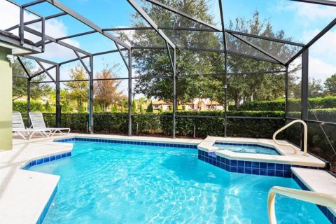 House in Davenport, Florida 5 bedrooms, 196.4 sq.m. № 2108662 - photo 24