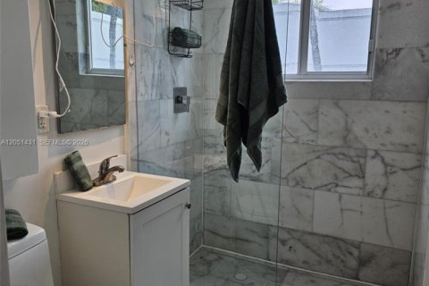 Copropriété à louer à Miami Beach, Floride: 1 chambre, 43.48 m2 № 2193548 - photo 24