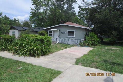 House in Orlando, Florida 2 bedrooms, 111.48 sq.m. № 1761159 - photo 2