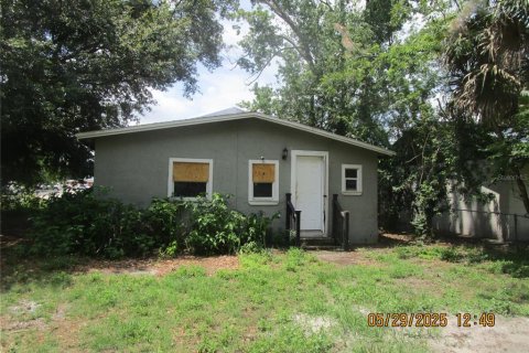 House in Orlando, Florida 2 bedrooms, 111.48 sq.m. № 1761159 - photo 5